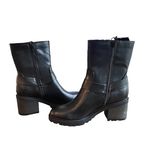 Women’s Greyson Combat boots by Universal Thread. - Picture 4 of 10